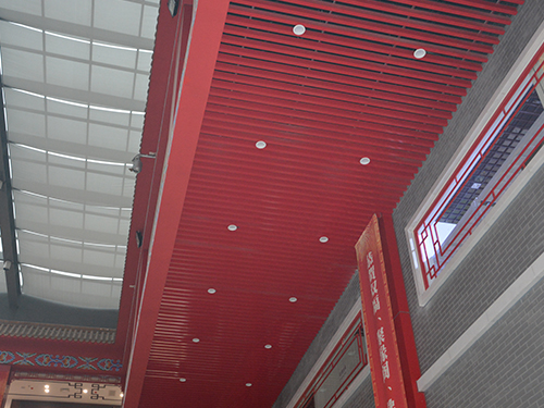 ���̰���