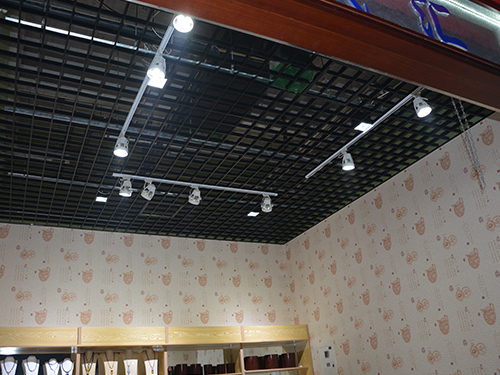 ���̰���